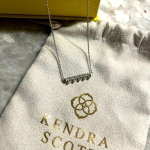 Kendra Scott Necklace (silver)